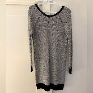 Guess Monochrome Long Sleeve Dress